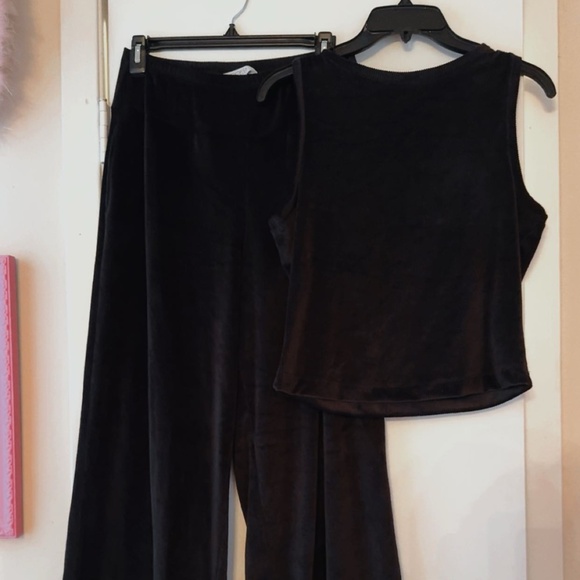 Velvet Ribbed Pajama Set - Picture 1 of 3